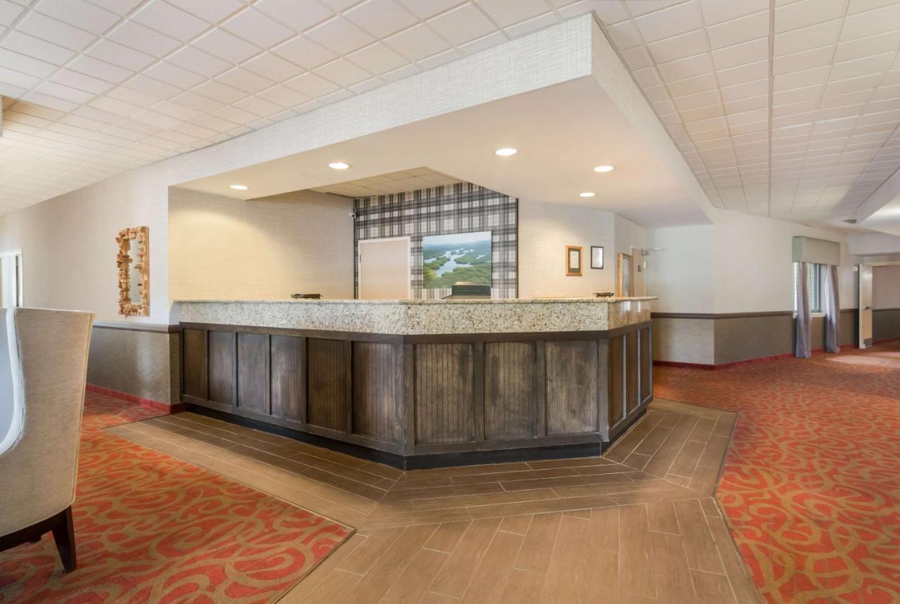 Best Western Saranac Lake Exterior photo