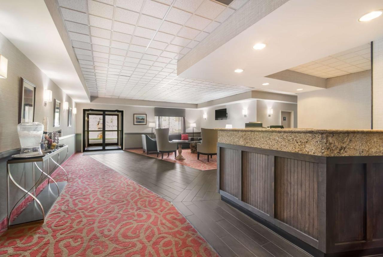 Best Western Saranac Lake Exterior photo